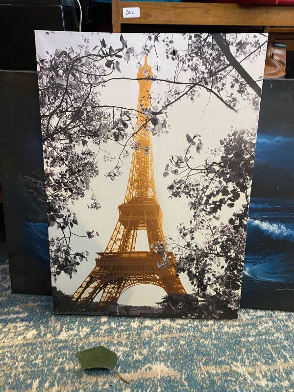 lot 318 image: Eiffel Tower canvas
