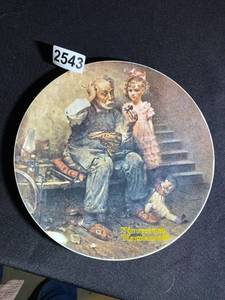 lot 2543 image: Norman Rockwell Collector plate