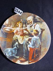 lot 2544 image: Norman Rockwell collector plate