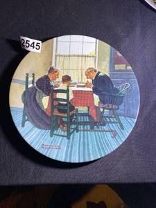 lot 2545 image: Norman Rockwell collector plate
