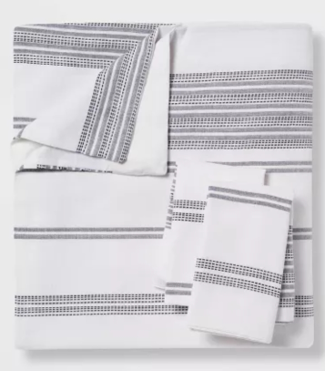 lot 4189 image: Cotton Woven Duvet Cover with 2 shams- King
