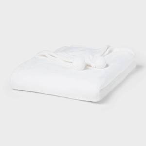 lot 3907 image: Twin Pom Pom Christmas Blanket White - Wondershop