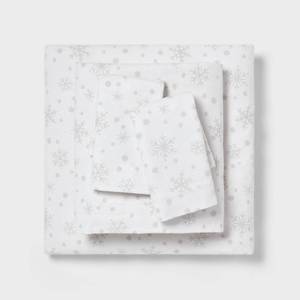 lot 3965 image: Twin Christmas Flannel Sheet Set Ivory Snowflake - Wondershop