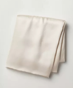 lot 4199 image: Standard Solid Silk Pillowcase - Casaluna