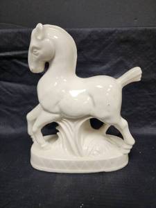 lot 356 image: Vintage White Ceramic Horse Planter