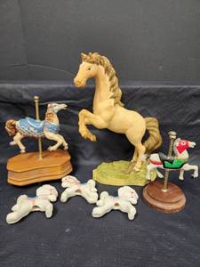 lot 357 image: Vintage Rearing Horse Figurine and Carousel Horses
