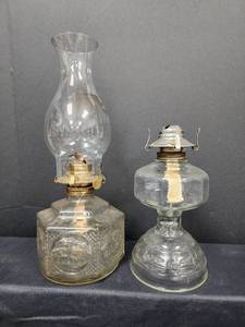 lot 366 image: 2 Vintage Lamplight Farms Oil Lamps