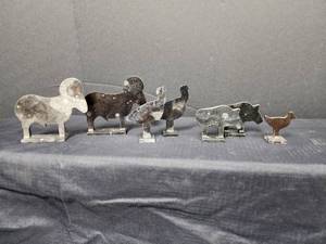 lot 371 image: SET OF 7 VINTAGE OLD STOCK DAISY SILHOUETTE TARGETS
