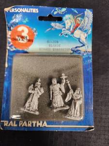 lot 387 image: Ral Partha Pewter Figurine 01-326 Cleric Staged Character