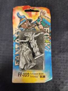 lot 388 image: Fantasy Folk Pewter Figurine FF-109 Evil Sorcer & Evil Sorceress