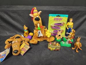 lot 222 image: Scooby Doo Collectibles