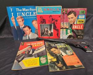 lot 233 image: Vintage 1960s The Man From U.N.C.L.E. Collection