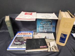 lot 234 image: Vintage Auto Manuals, Repair Books and Parts Catalogs