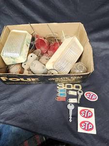 lot 254 image: Vintage Auto Parts and Memorabilia Collection