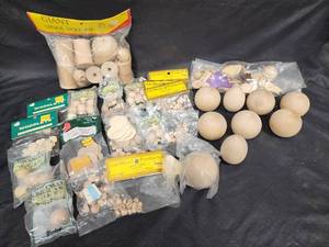 lot 262 image: Wooden Craft Project Pieces