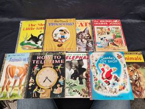 lot 328 image: Vintage Little Golden Books Collection - 1950s60s Mixed Lot