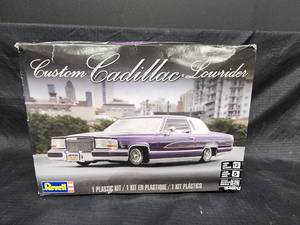 lot 101 image: Revell Custom Cadillac Lowrider 125 Scale Model Kit - Appears Complete.