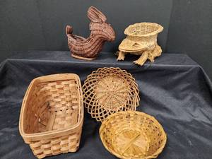 lot 108 image: Frog and Rabbit Baskets and Others