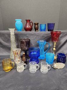 lot 162 image: Assorted Vintage Colored Glass