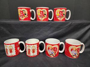 lot 166 image: 7 Valentine Coffee Mugs- New