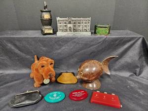 lot 176 image: Vintage Bank Promotional Items Collection