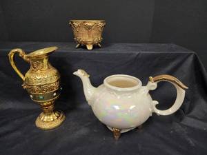 lot 180 image: Vintage Iridescent Porcelain Teapot with Gold Accents and Other Pieces