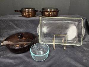 lot 186 image: Pyrex and Anchor Hocking Cookware