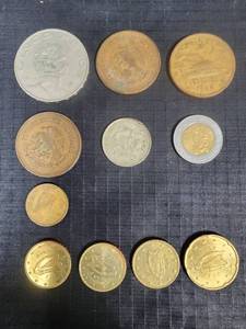 lot 192 image: Mixed International Coin Collection