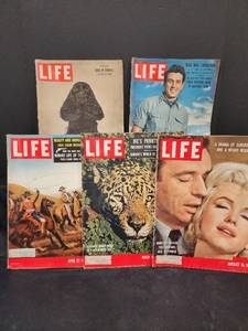 lot 210 image: 5 Issues of Life Magazine 1949, 1955, 1959 and 1960