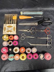 lot 437 image: Vintage Sewing and Crochet Collection
