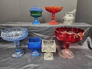 lot 442 image: Decorative Vintage Glassware