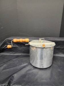 lot 462 image: Theater II Popcorn Popper