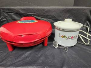 lot 469 image: Santa Fe Quesadilla Maker  Babycakes Chocolatier