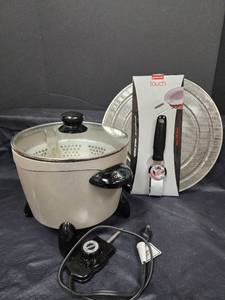 lot 471 image: Preston Multi-Cooker and New Splatter Screen