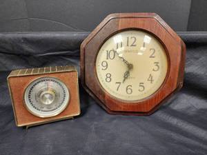 lot 474 image: Vintage Taylor Weather Forecast Barometer Guide and Wood Frame Clock