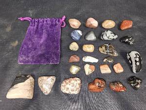 lot 487 image: Mixed Polished Stone Collection with Purple Velvet Pouch