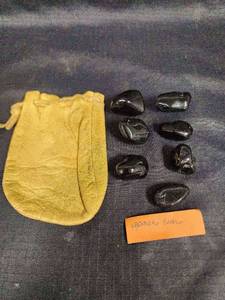lot 488 image: Apache Tears Obsidian Set with Leather Pouch