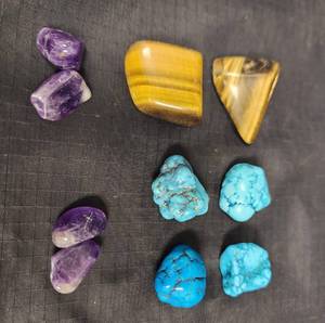 lot 490 image: Natural Healing Crystal Collection Set