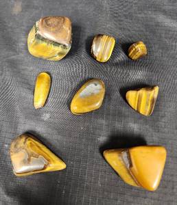 lot 491 image: Natural Tigers Eye Gemstone Collection