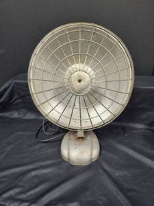 lot 514 image: Focalipse Heater Model 709A. Hang or Tabletop.