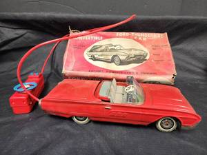 lot 543 image: Vintage Ford-Thunderbird Convertible Battery Powered Remote Control UNTESTED
