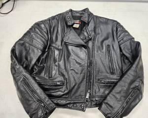 lot 575 image: Vintage Brooks Leather Sportswear USA Made Jacket Size 36