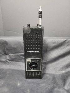lot 580 image: Handheld CB Radio
