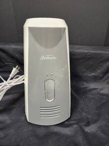 lot 588 image: Sunbeam Humidifier- Works