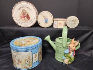 lot 600 image: Peter Rabbit Collectibles