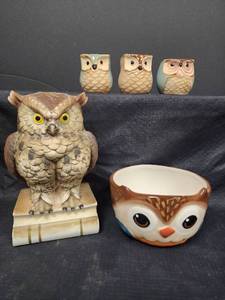 lot 610 image: Owl Statue, Votive Holders and Bowl