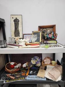 lot 627 image: Miscellaneous Home Decor Items and more