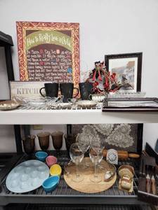 lot 647 image: Miscellaneous Home Decor and More