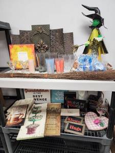 lot 648 image: Miscellaneous Home Decor and More