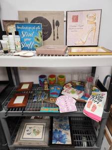 lot 649 image: Miscellaneous Home Decor and More